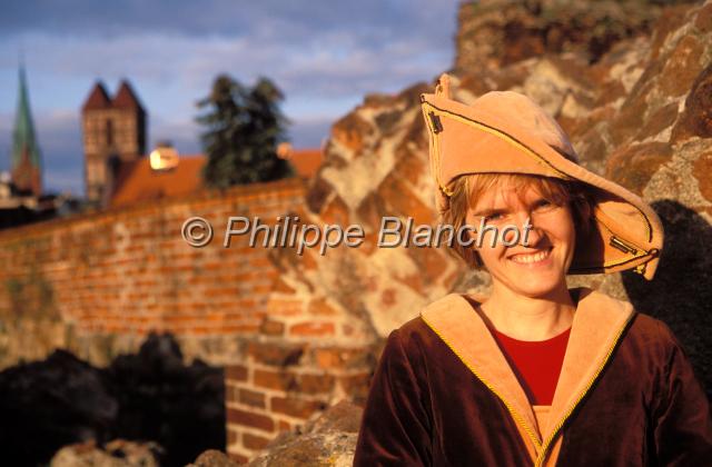 pologne torun 01.JPG - Polonaise en costume médiévalTorunCuyavie, Pologne